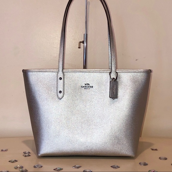 Coach Handbags - ‼️LAST ONE‼️COACH💝 CITY ZIP TOTE METALLIC SILVER